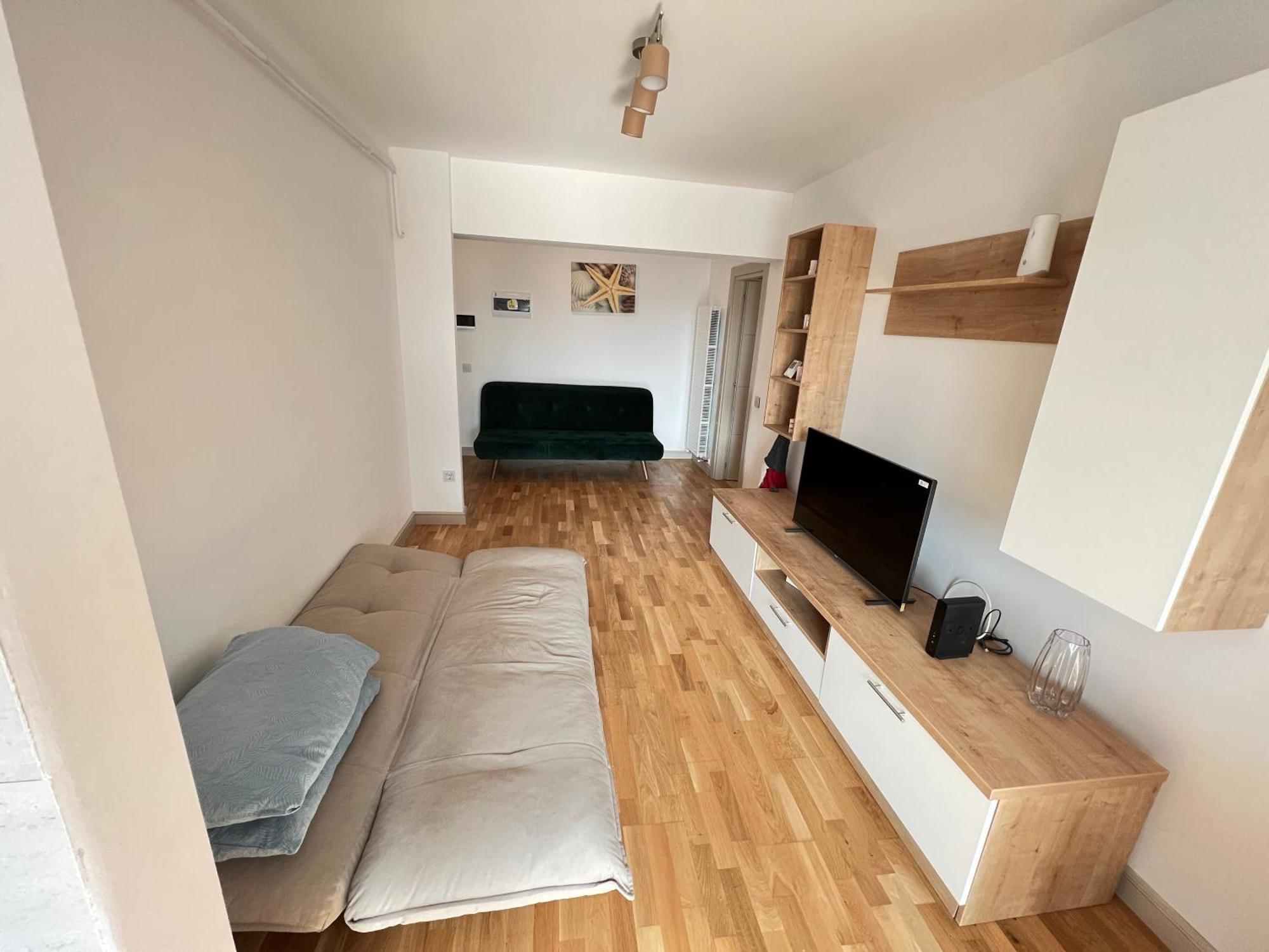 Airport Flyhub Chic Apartment Iasi Exterior photo