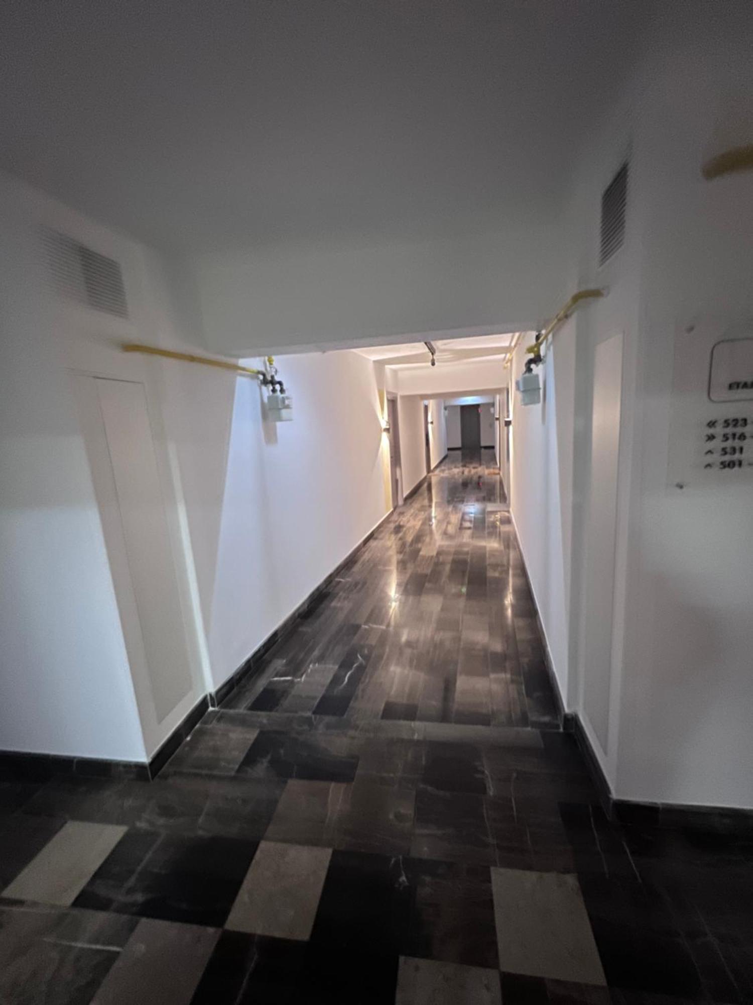 Airport Flyhub Chic Apartment Iasi Exterior photo